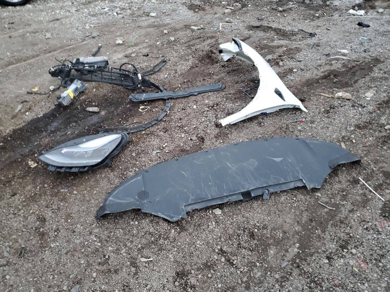 2022 Tesla Model Y VIN: 7SAYGDEF0NF487778 Lot: 92277035