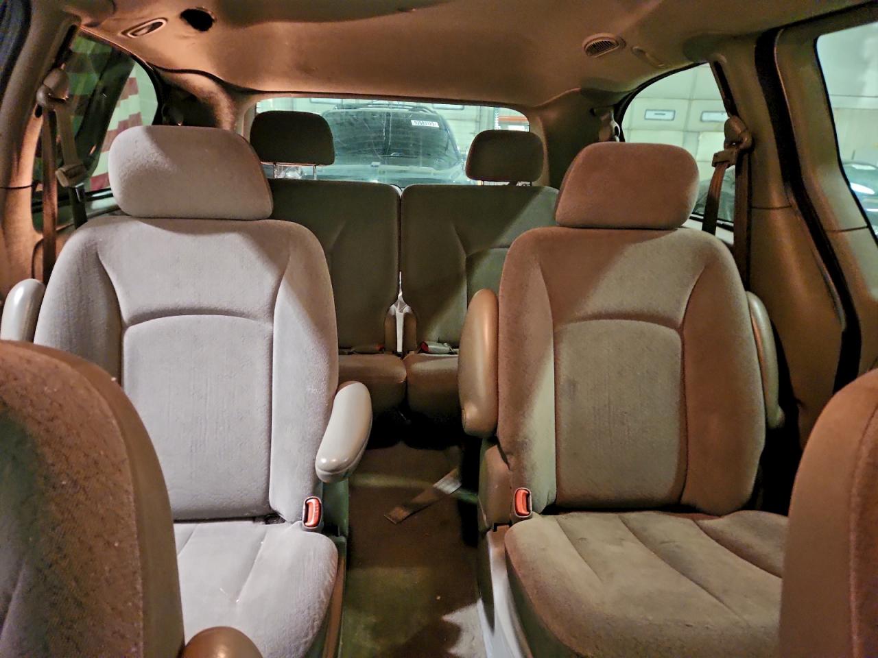 2002 Dodge Grand Caravan Sport VIN: 2B4GP44362R626664 Lot: 93962935