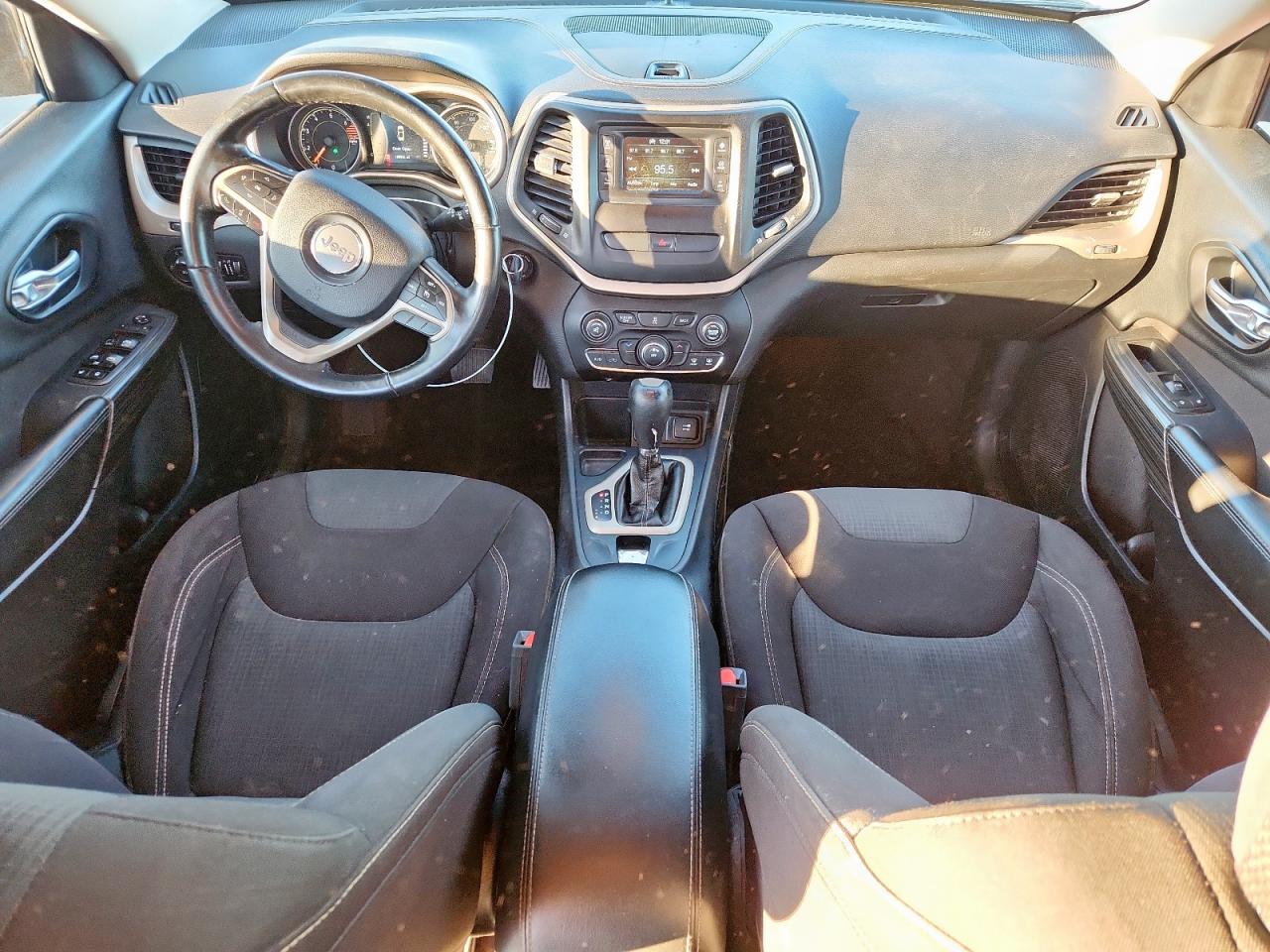 2016 Jeep Cherokee Latitude VIN: 1C4PJLCB7GW324418 Lot: 91920525