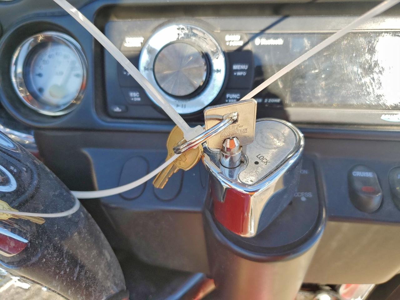 2010 Harley-Davidson Flhx VIN: 1HD1KB438AB624289 Lot: 94509935