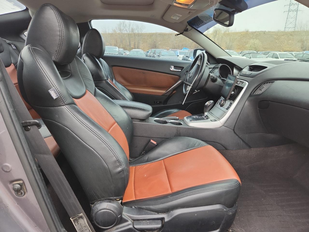 2010 Hyundai Genesis Coupe 3.8L VIN: KMHHU6KH9AU021982 Lot: 93045555