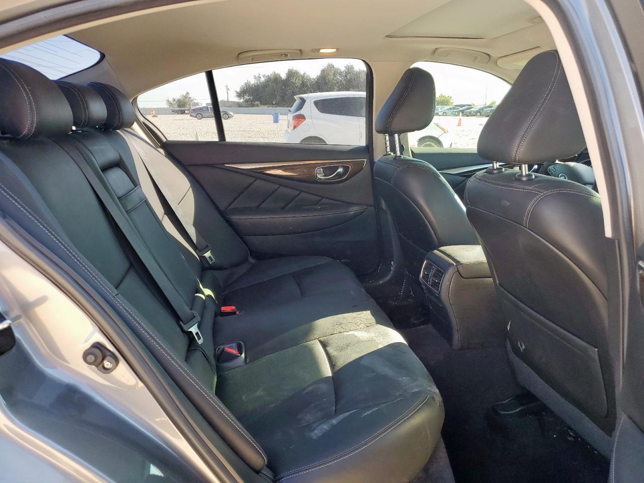 2017 Infiniti Q50 Premium VIN: JN1EV7AP9HM742951 Lot: 92135145