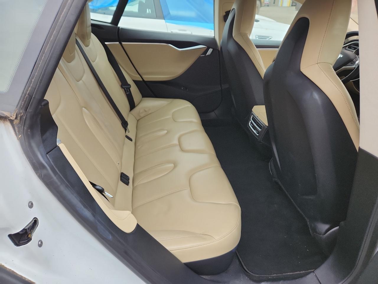 2015 Tesla Model S 85D VIN: 5YJSA1H21FF084437 Lot: 92351635