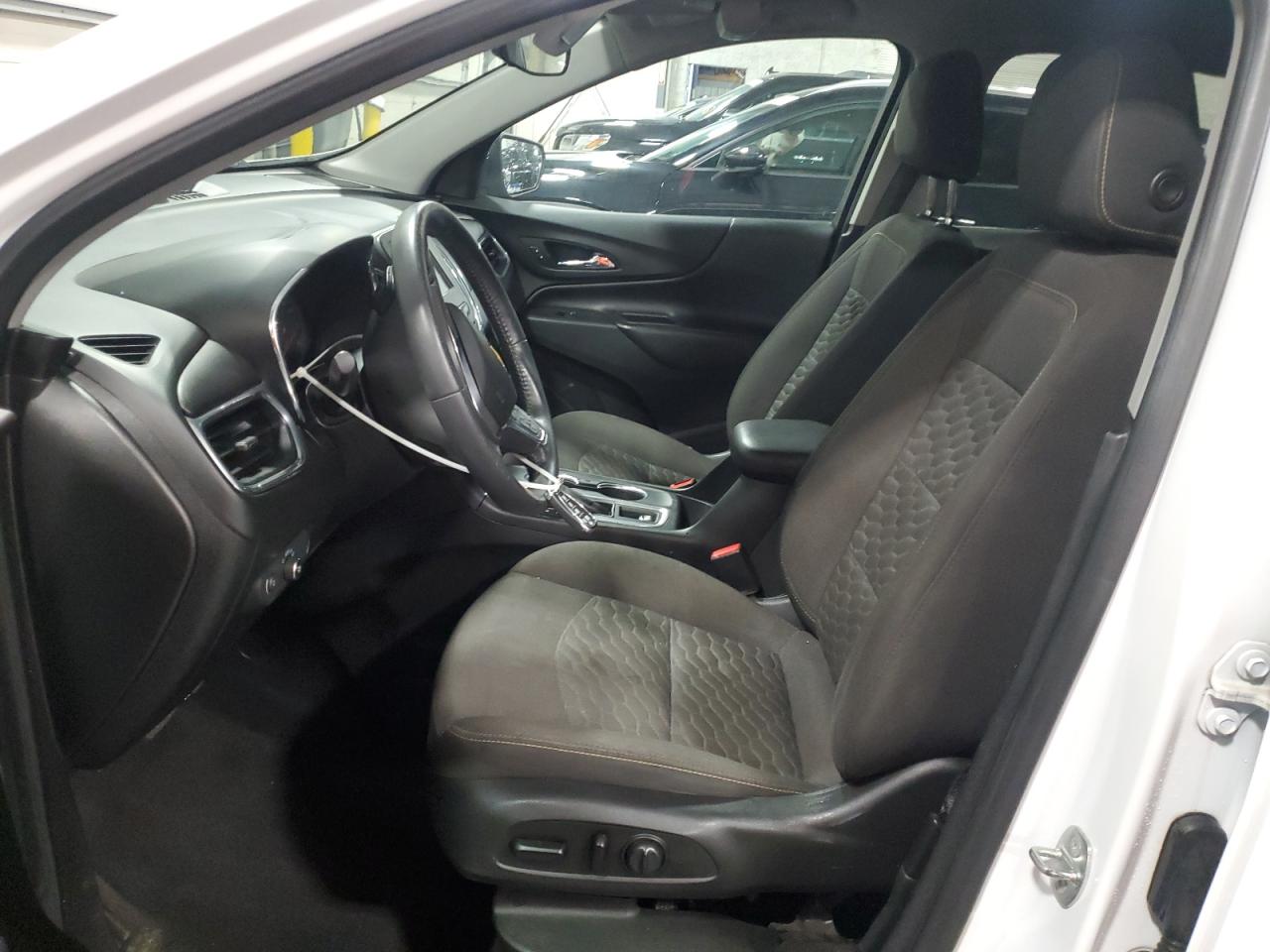 2018 Chevrolet Equinox Lt VIN: 2GNAXSEVXJ6121912 Lot: 91101235