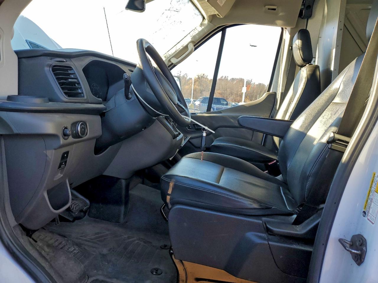 2022 Ford Transit T-250 VIN: 1FTBR1C88NKA07182 Lot: 93517395