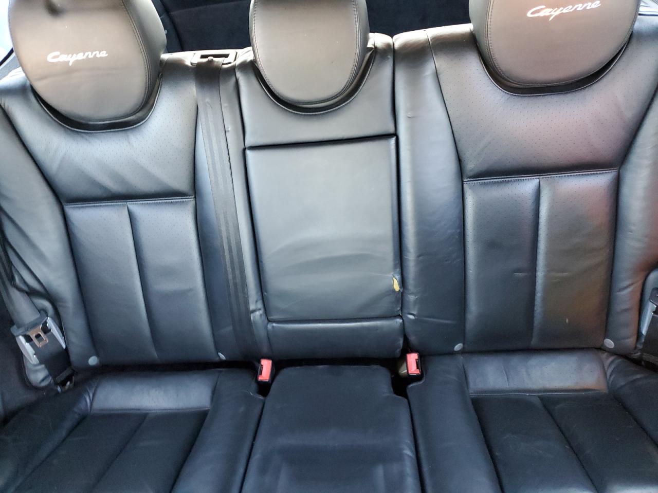 2004 Porsche Cayenne Turbo VIN: WP1AC29P64LA92029 Lot: 93117345