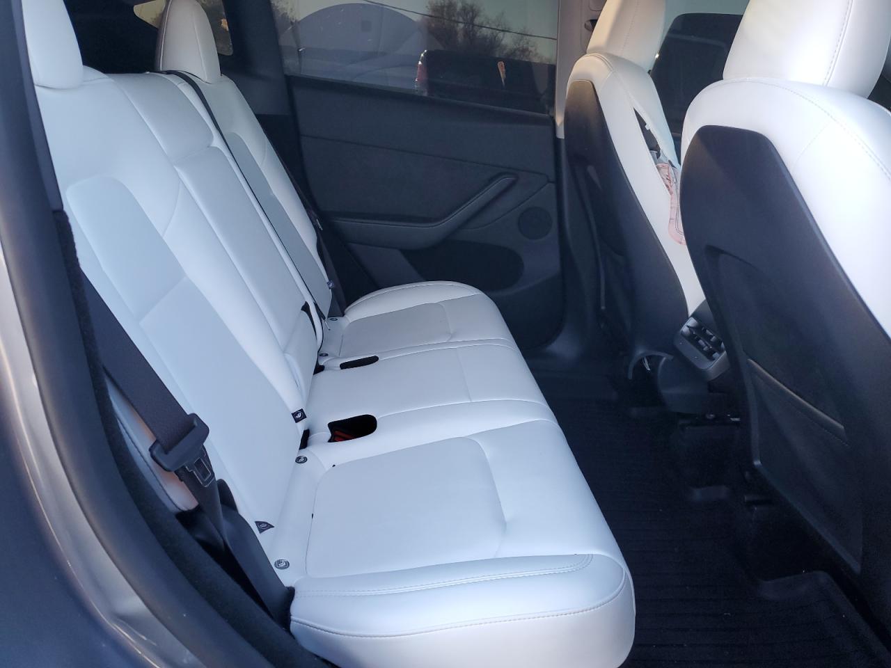 2024 Tesla Model Y VIN: 7SAYGDEF6RA309621 Lot: 91222365