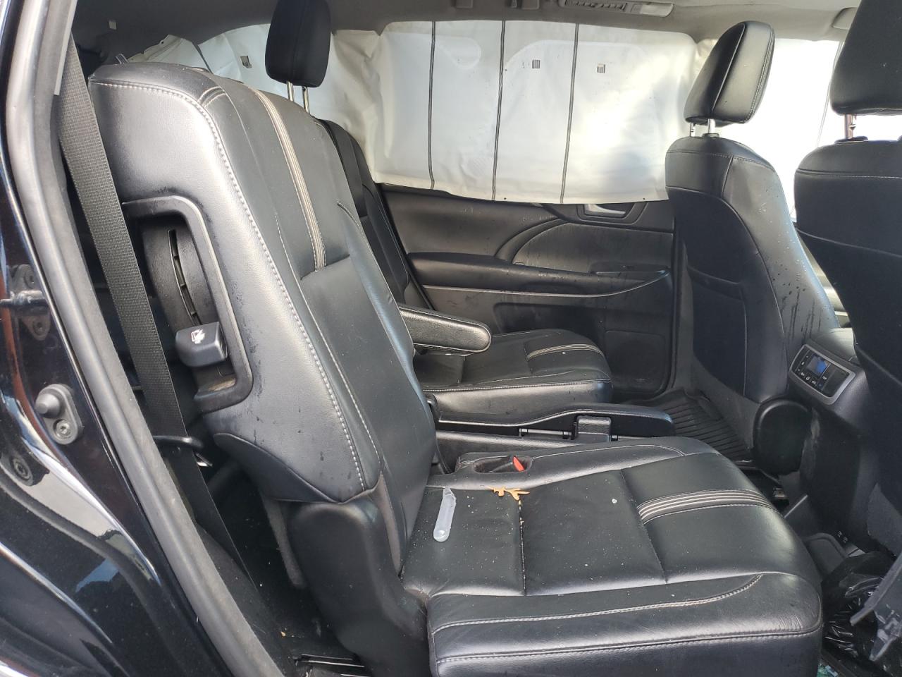 2018 Toyota Highlander Se VIN: 5TDJZRFHXJS899217 Lot: 91452795