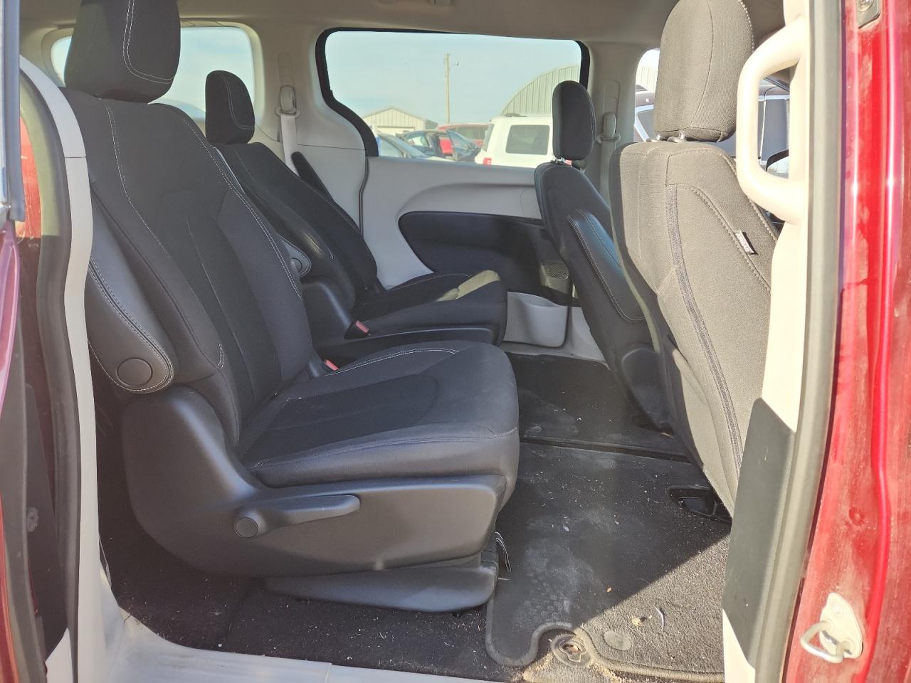 2020 Chrysler Voyager Lx VIN: 2C4RC1CG0LR111493 Lot: 92592885