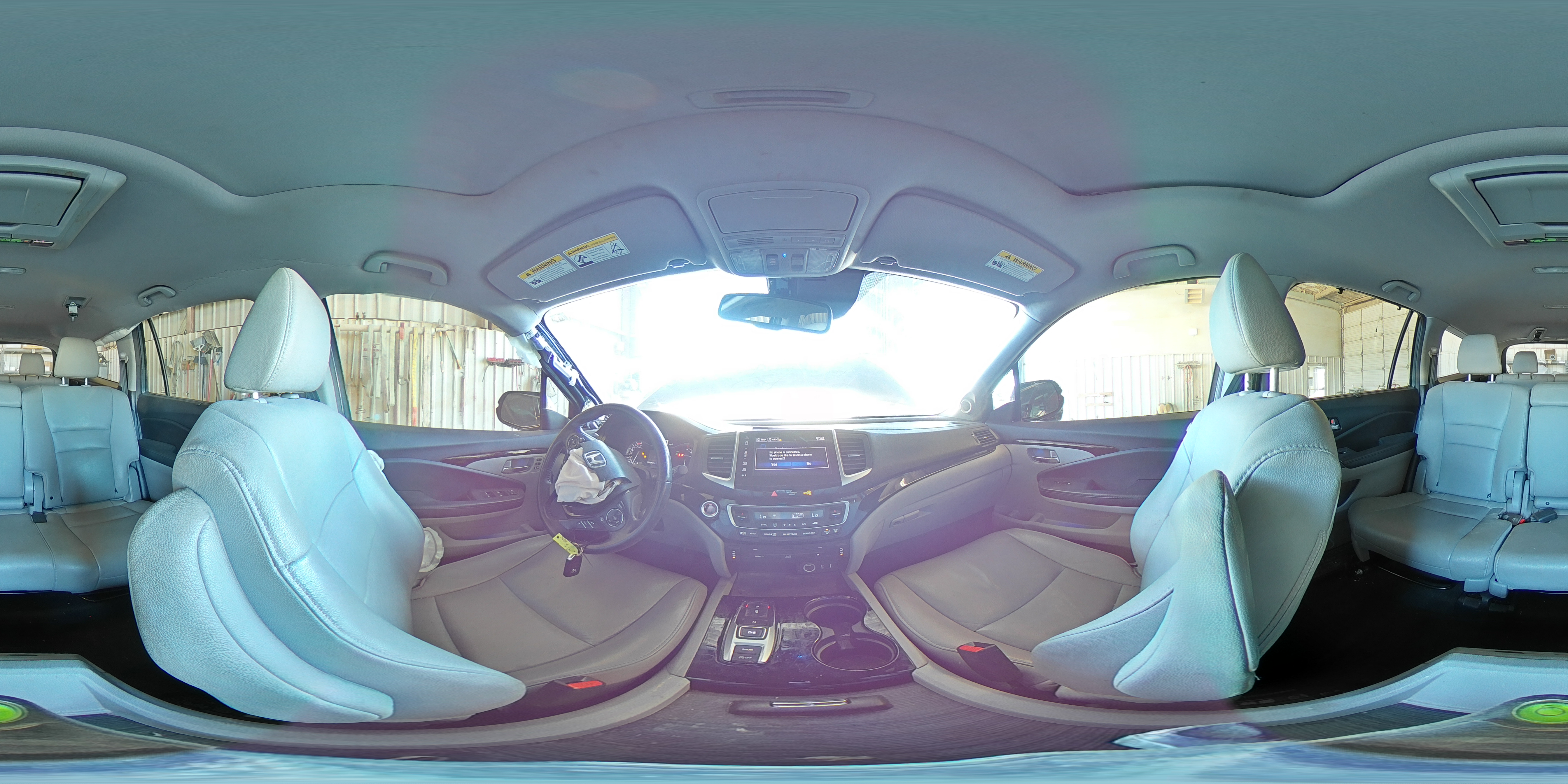 2018 Honda Pilot Touring VIN: 5FNYF5H93JB006055 Lot: 92451695