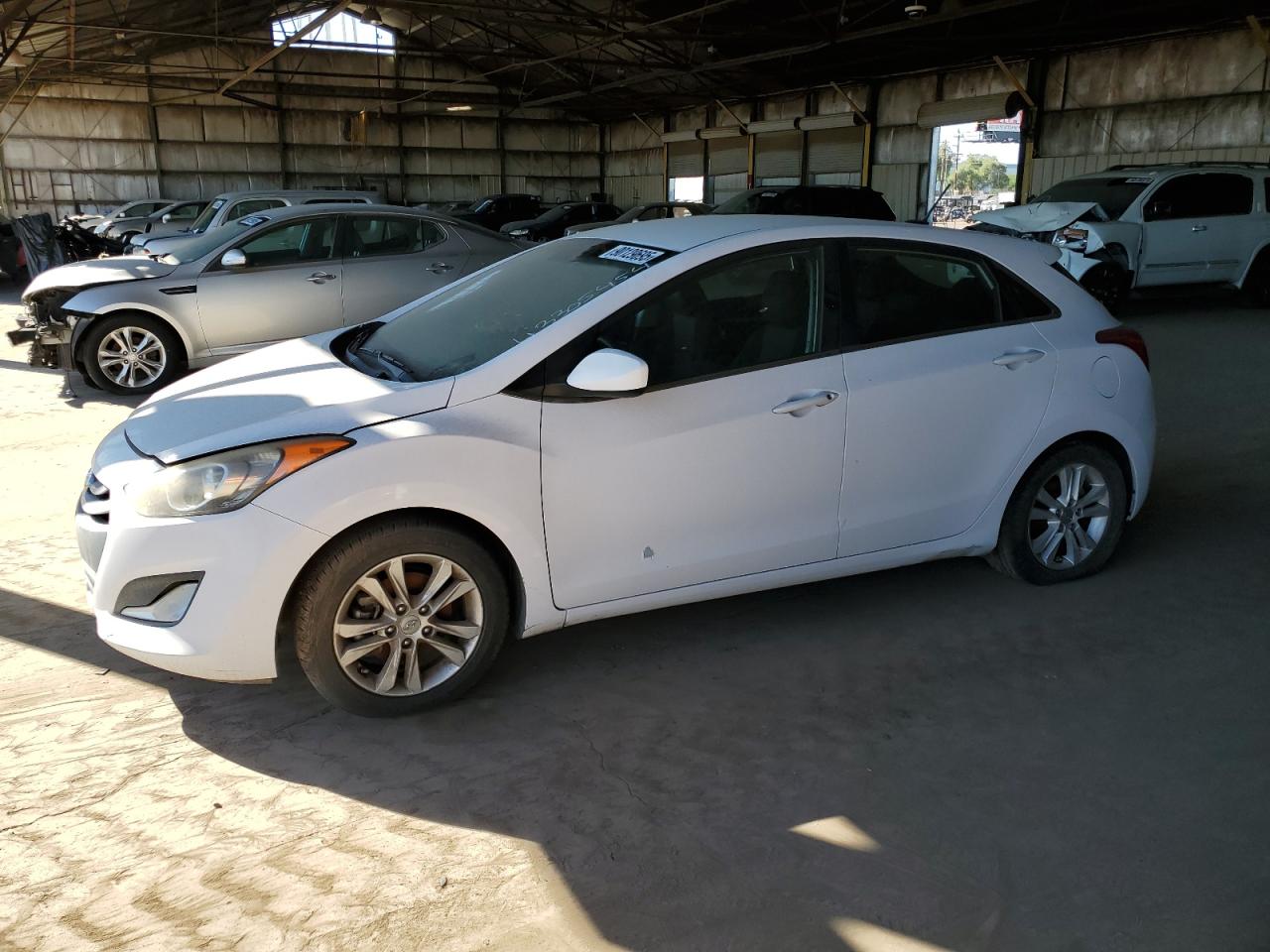 2014 Hyundai Elantra Gt white hatchback gas KMHD35LH3EU185597 photo #1