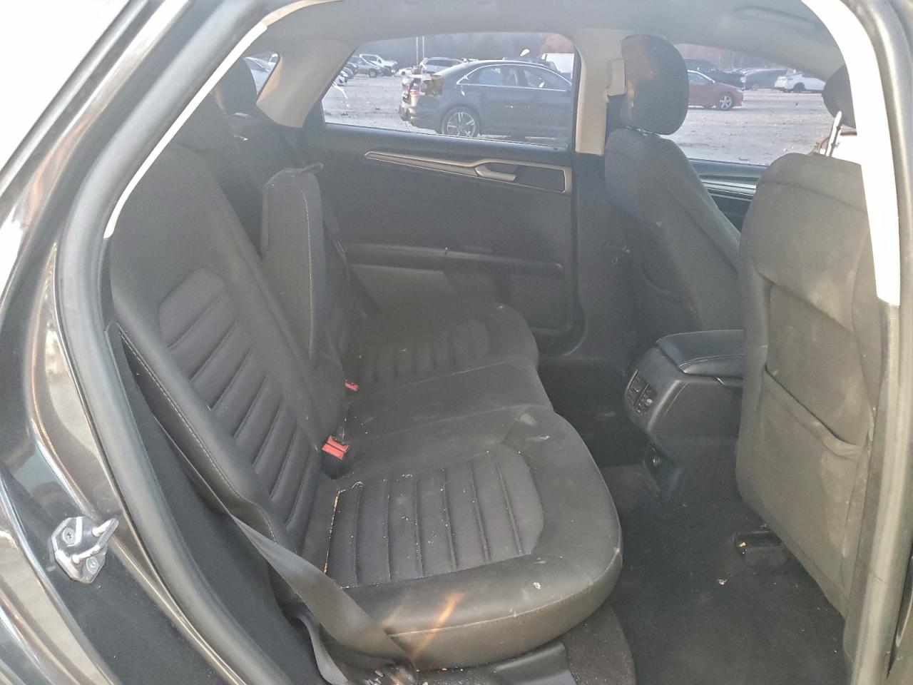 2017 Ford Fusion Se VIN: 3FA6P0H7XHR211912 Lot: 93690735