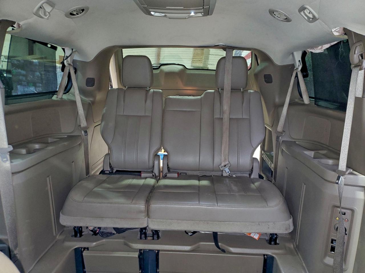 2015 Chrysler Town & Country Touring L VIN: 2C4RC1CG3FR627433 Lot: 93851895