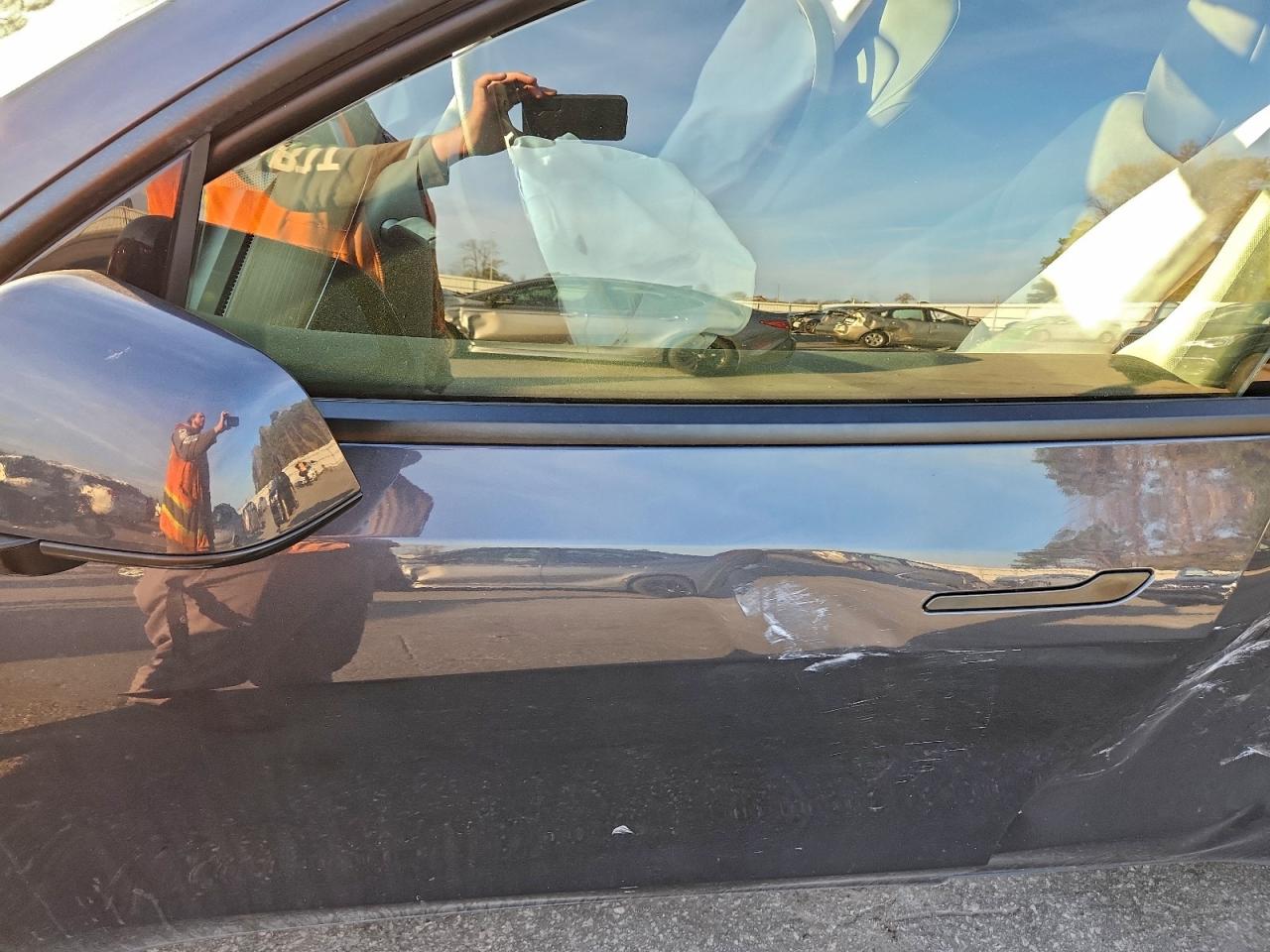 2024 Tesla Model Y VIN: 7SAYGDEF9RF022552 Lot: 94241155