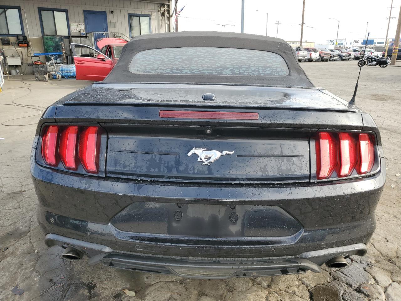 2018 Ford Mustang VIN: 1FATP8UH5J5133368 Lot: 92610805