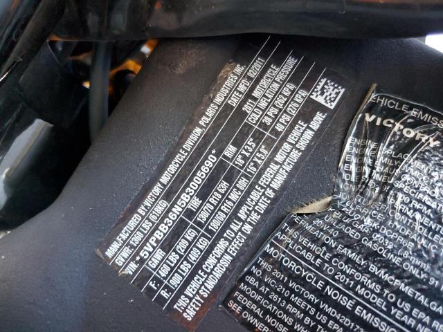 2011 VICTORY MOTORCYCLES CROSS ROADS STANDARD  