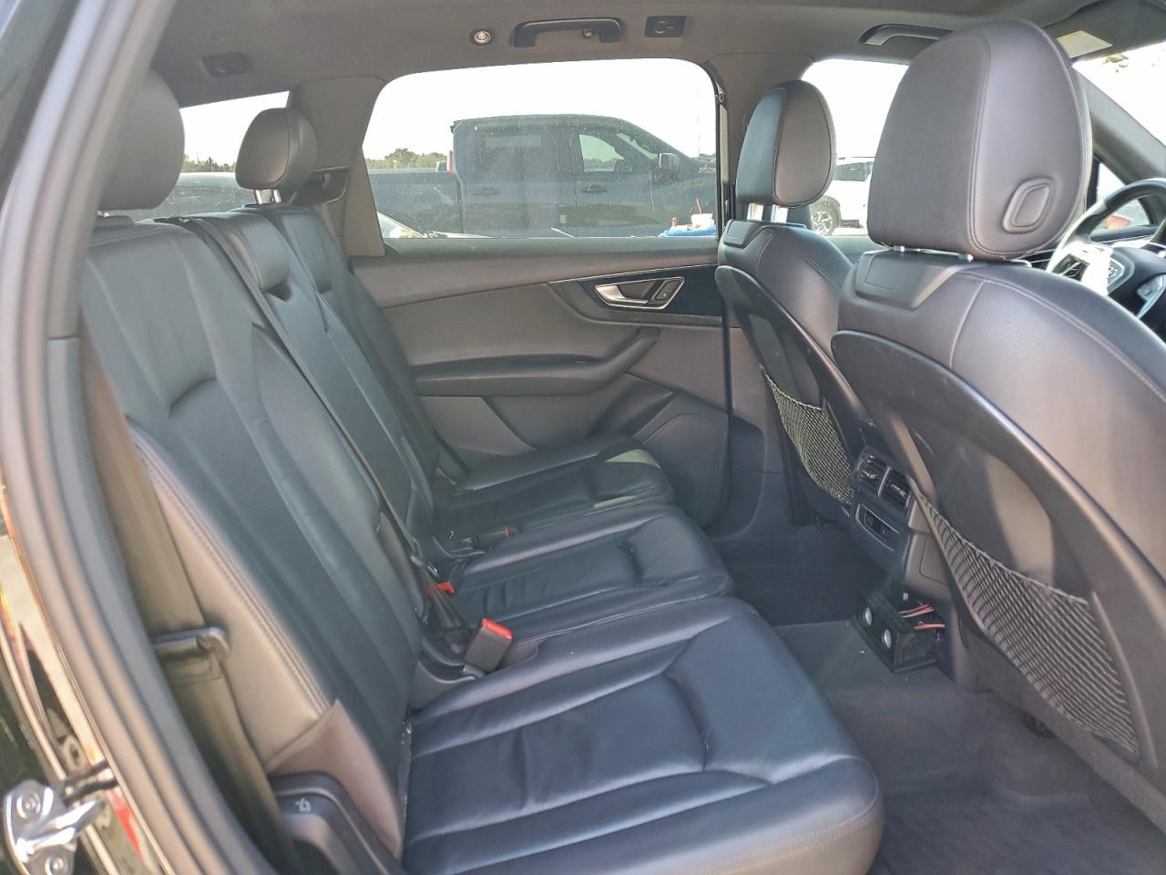 2017 Audi Q7 Premium Plus VIN: WA1LHAF70HD052243 Lot: 92010745