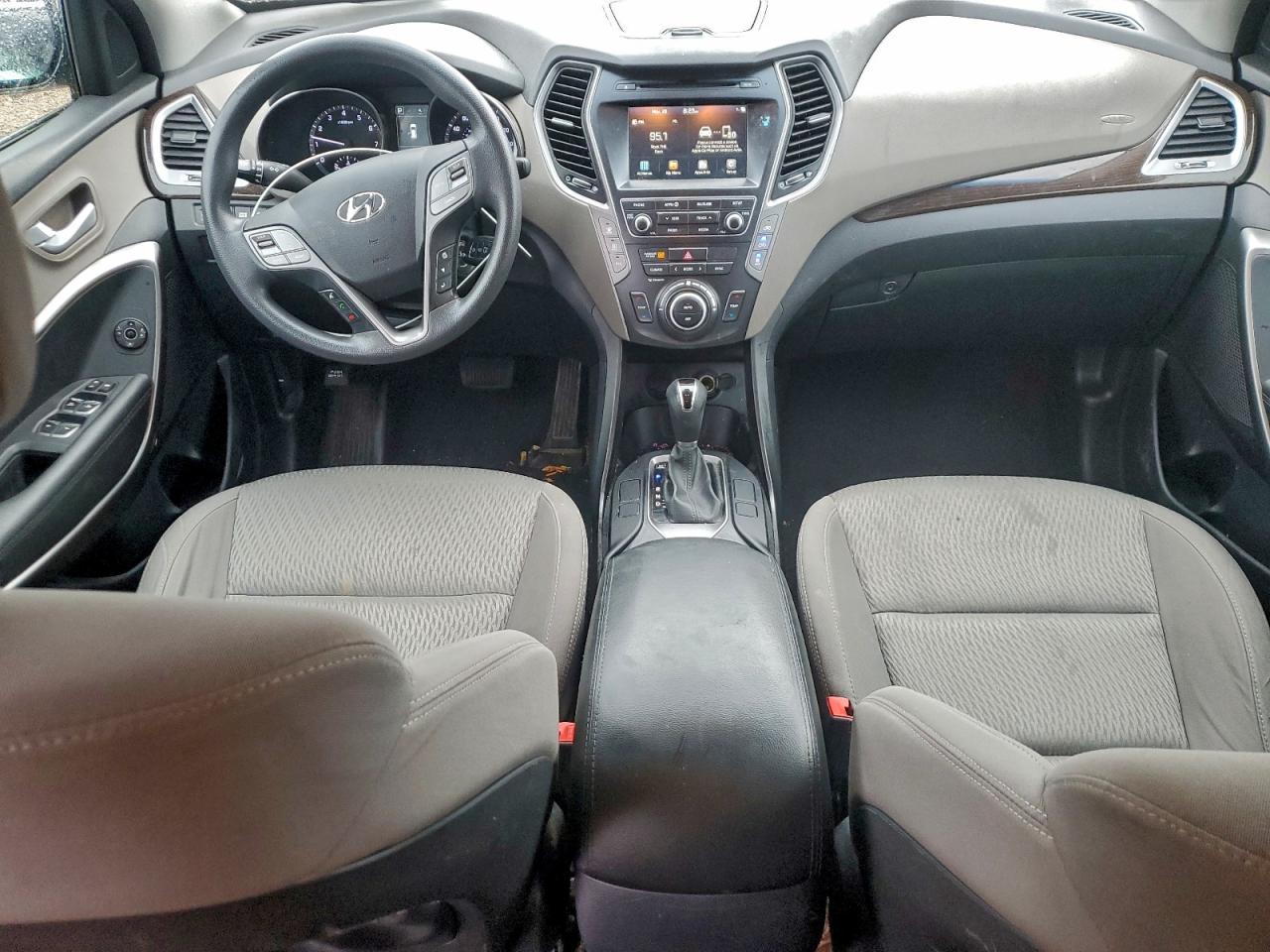 2017 Hyundai Santa Fe Se VIN: KM8SM4HF1HU203024 Lot: 94222975