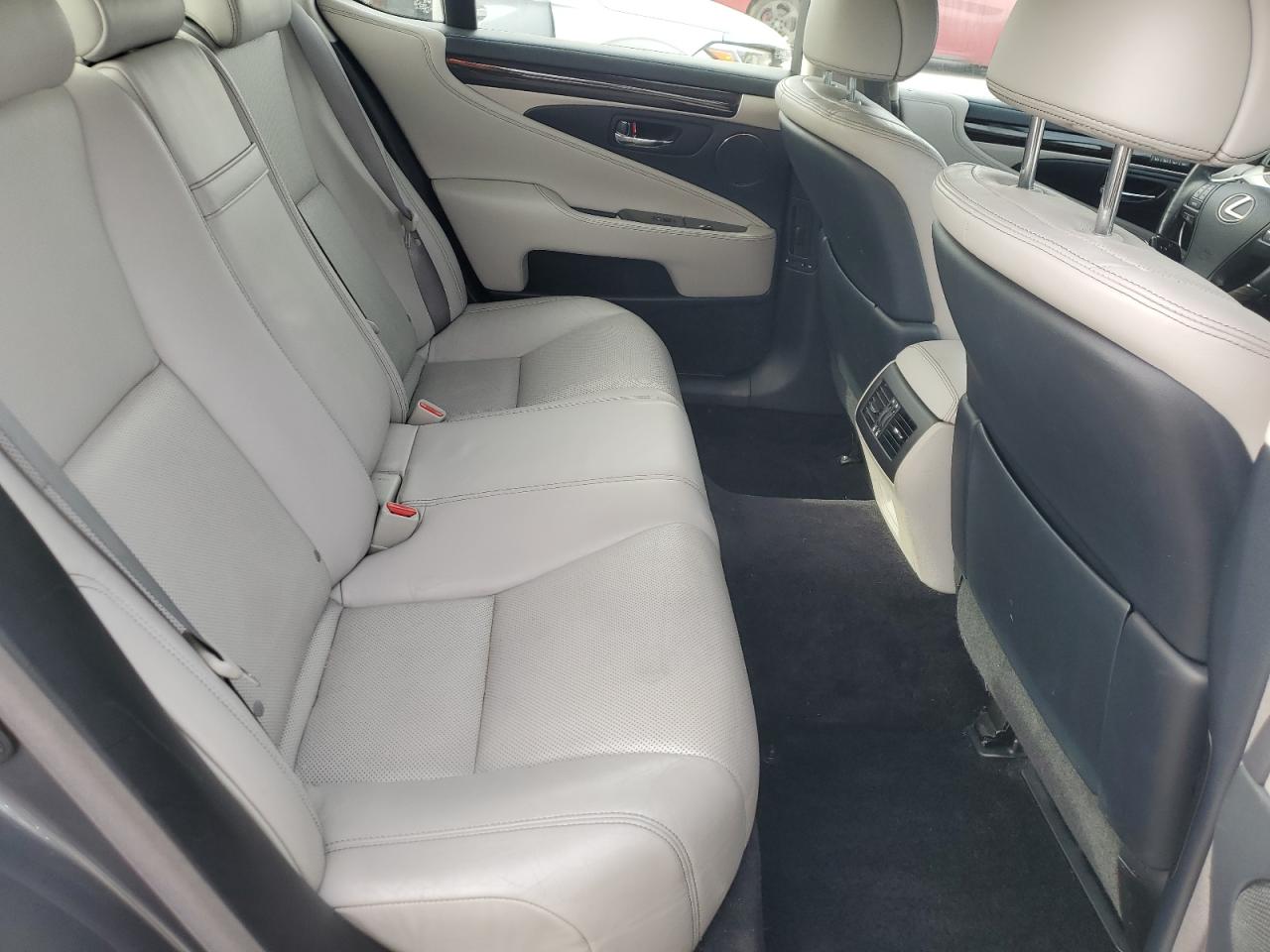 2017 Lexus Ls 460 VIN: JTHCL5EF9H5028844 Lot: 92299575