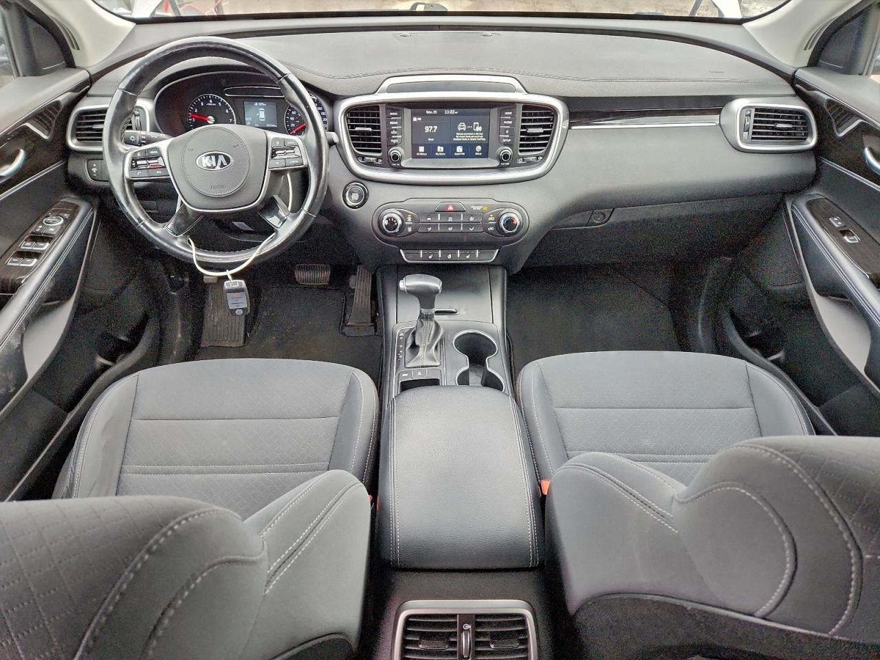 2019 Kia Sorento L VIN: 5XYPGDA30KG549558 Lot: 93840685