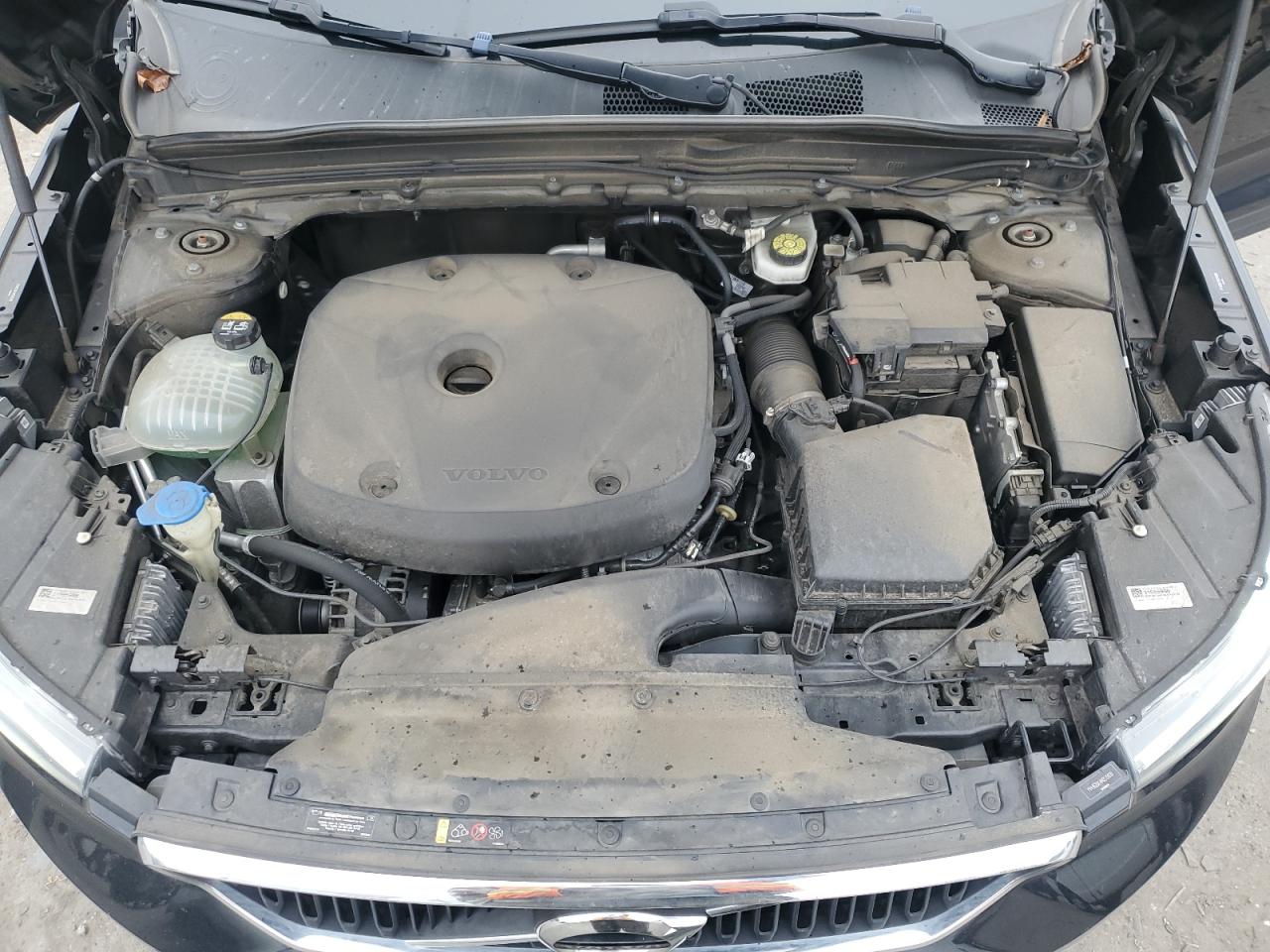 2021 Volvo Xc40 T5 Momentum VIN: YV4162UK4M2515830 Lot: 93357995