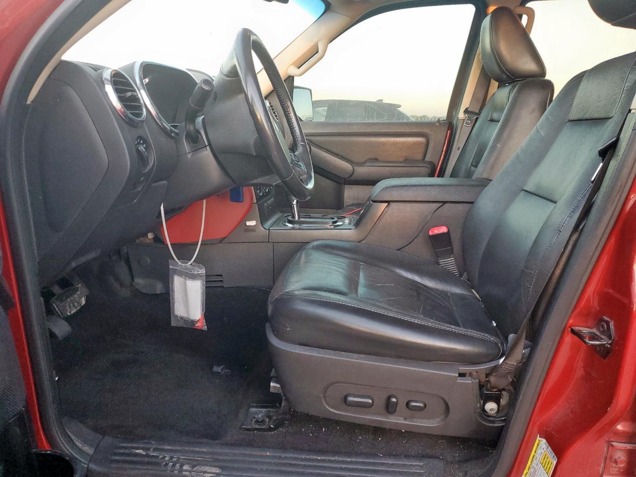 2010 Ford Explorer Xlt VIN: 1FMEU6DE8AUA68944 Lot: 85432735