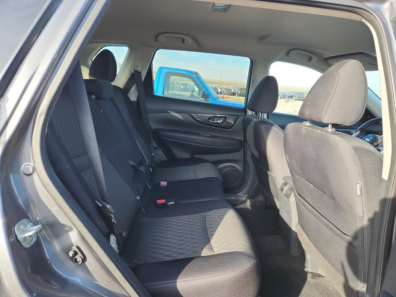 2018 Nissan Rogue S VIN: 5N1AT2MV3JC824390 Lot: 92039775