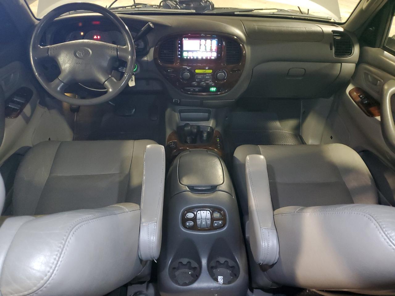 2002 Toyota Sequoia Limited VIN: 5TDBT48A82S108645 Lot: 93784225