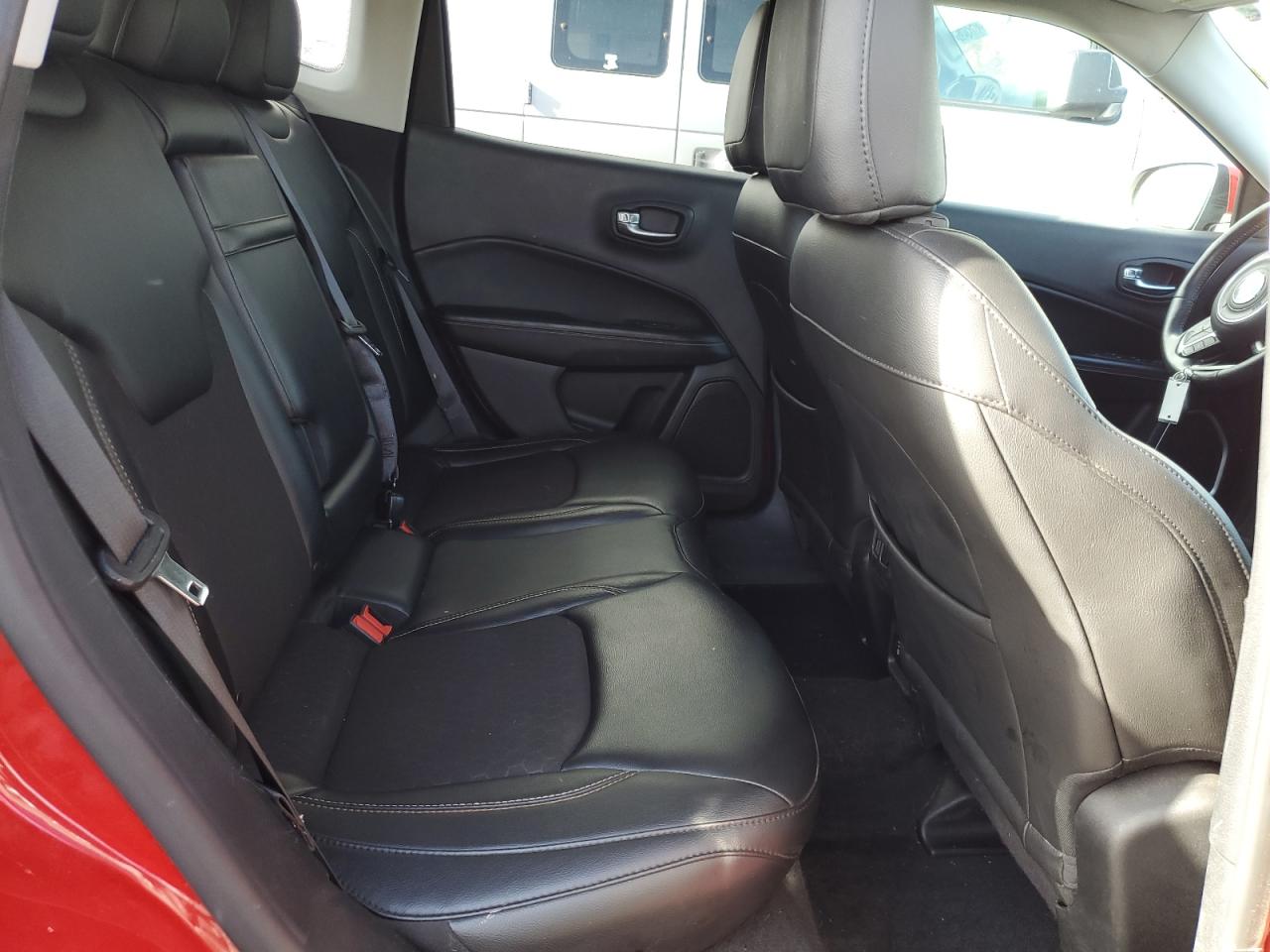 2018 Jeep Compass Latitude VIN: 3C4NJCBB2JT301795 Lot: 91712555