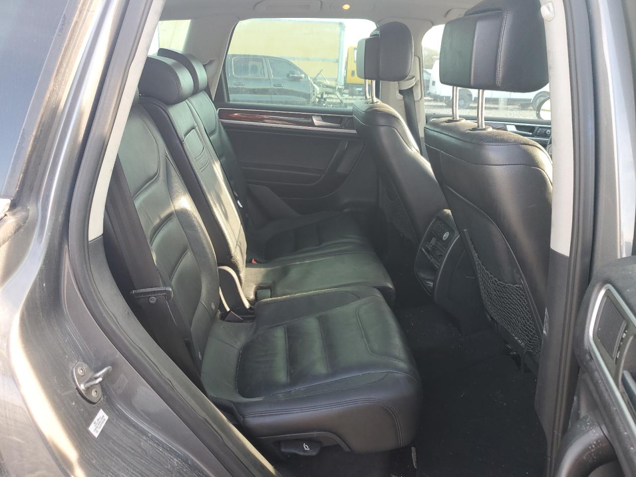 2013 Volkswagen Touareg V6 Tdi VIN: WVGEP9BP8DD006722 Lot: 91193645