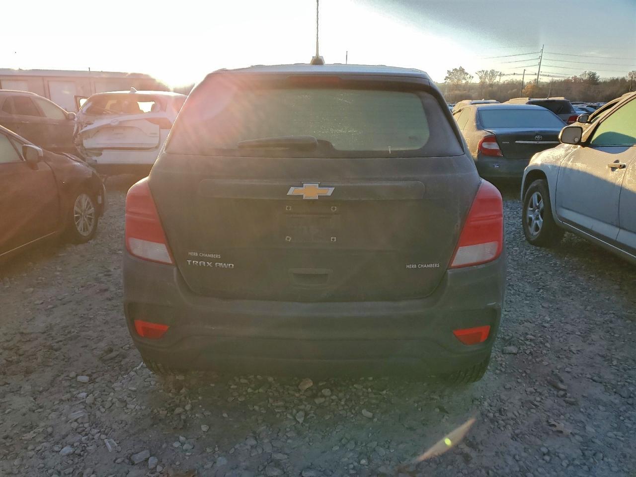 2019 Chevrolet Trax Ls VIN: 3GNCJNSB8KL259516 Lot: 93171635