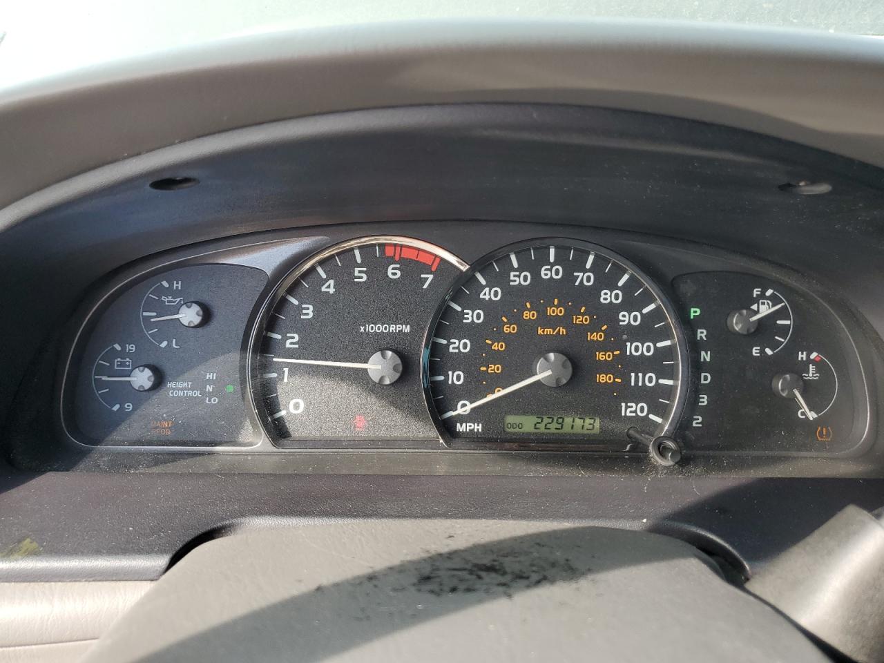 2005 Toyota Sequoia Sr5 VIN: 5TDZT34AX5S246299 Lot: 81521235