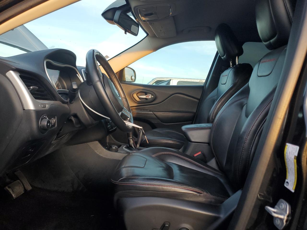 2015 Jeep Cherokee Trailhawk VIN: 1C4PJMBB9FW607070 Lot: 90738135