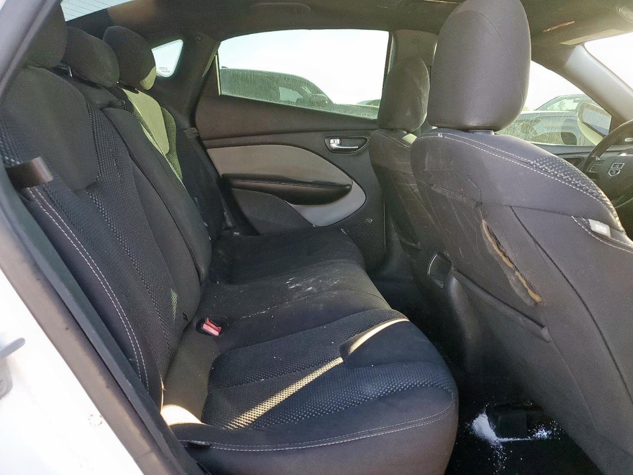 2015 Dodge Dart Sxt VIN: 1C3CDFBB7FD123819 Lot: 91785495