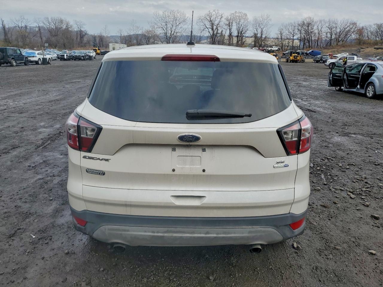 2017 Ford Escape Se VIN: 1FMCU9G9XHUC53305 Lot: 94546535