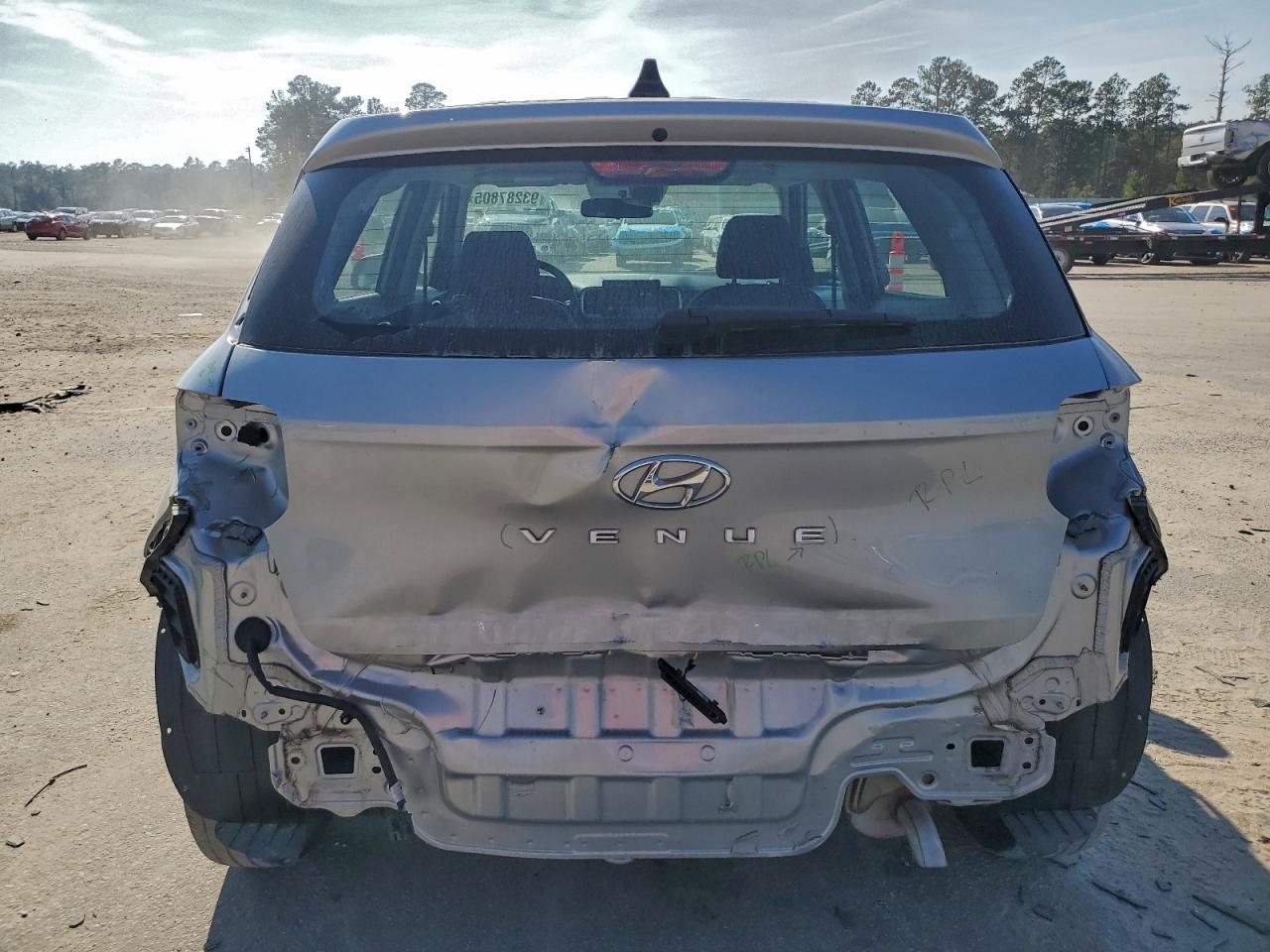 2021 Hyundai Venue Se VIN: KMHRB8A35MU120881 Lot: 93287805