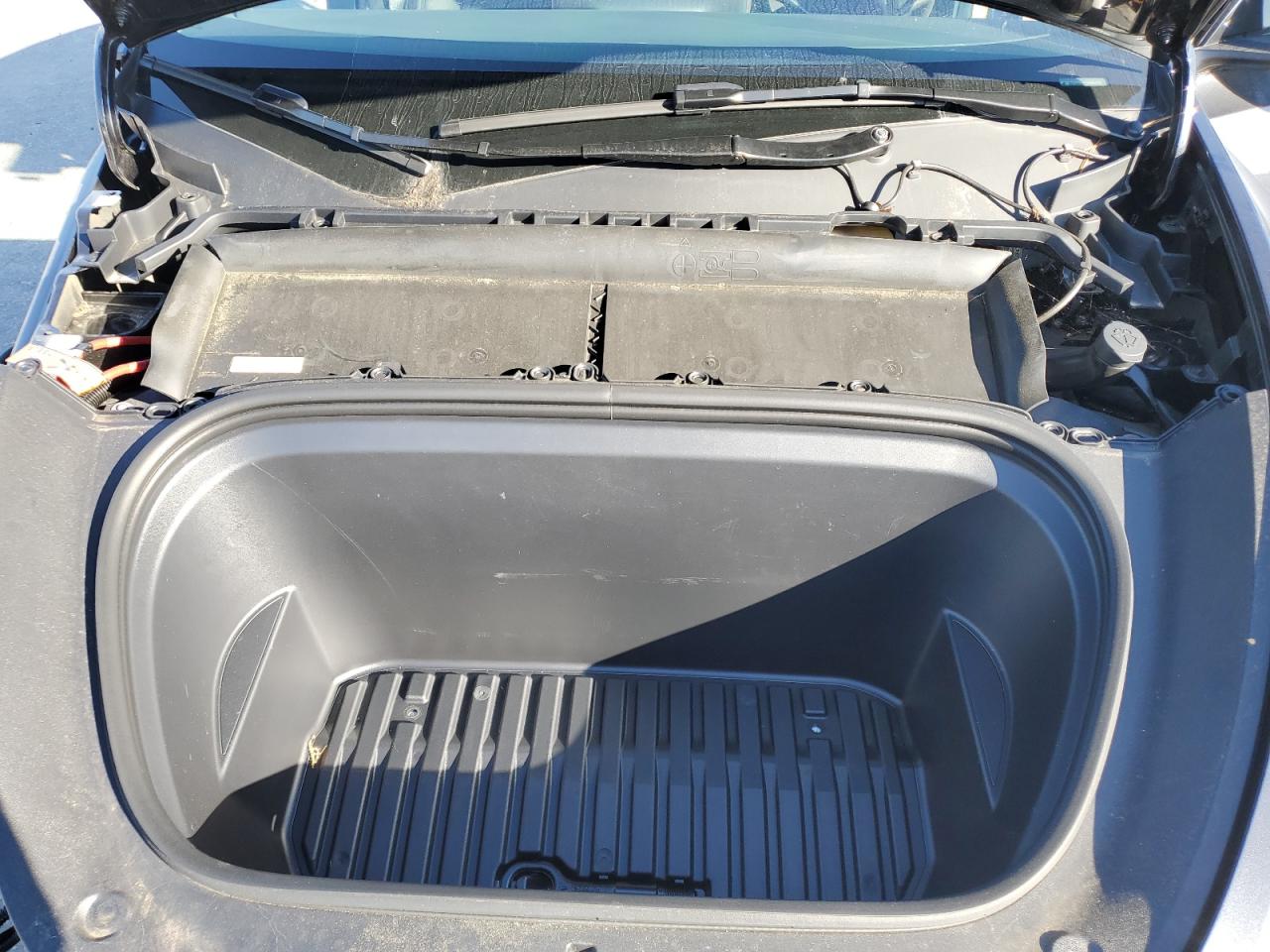 2025 Tesla Model Y VIN: 7SAYGDEE2SA354312 Lot: 91089995