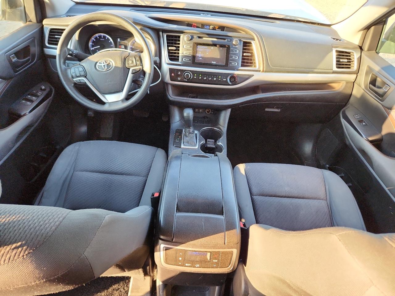 2018 Toyota Highlander Le VIN: 5TDZZRFH7JS244662 Lot: 91729435