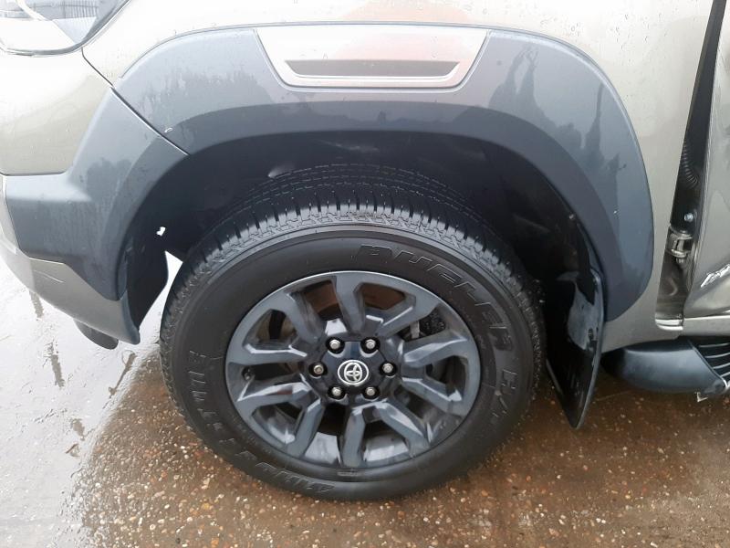 2021 TOYOTA HILUX INVINCIBLE X D/CAB PICK UP 2.8 D-4D AUTO