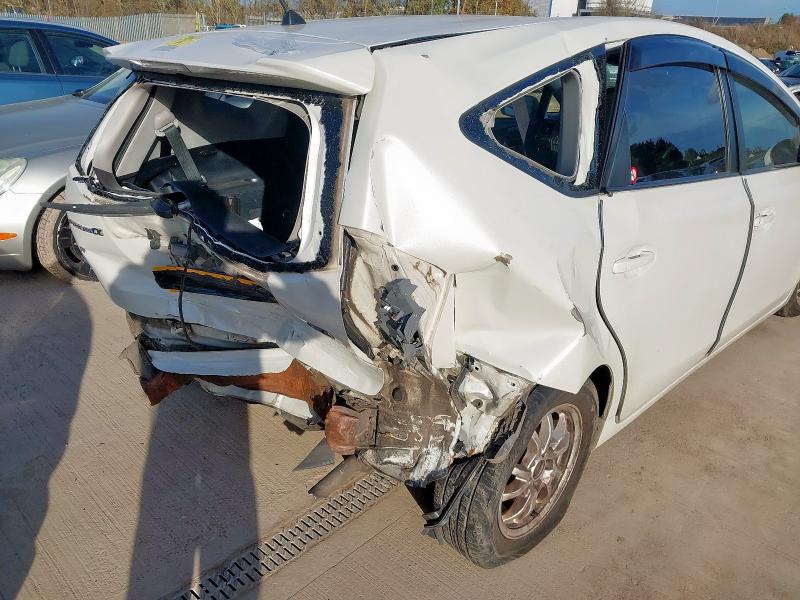 2016 TOYOTA PRIUS HYBRID 