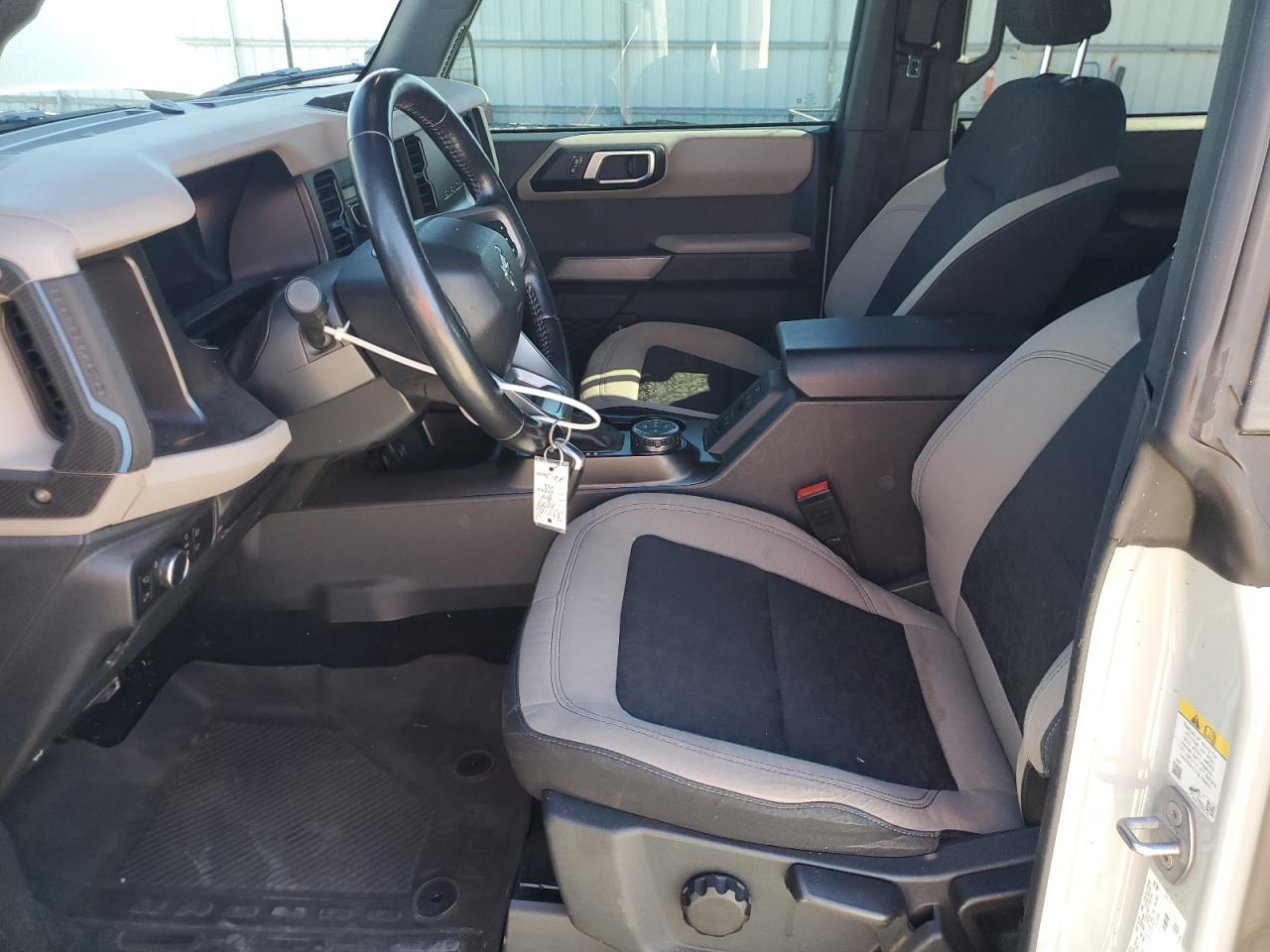 2022 Ford Bronco Base VIN: 1FMEE5DP3NLB30433 Lot: 82570745