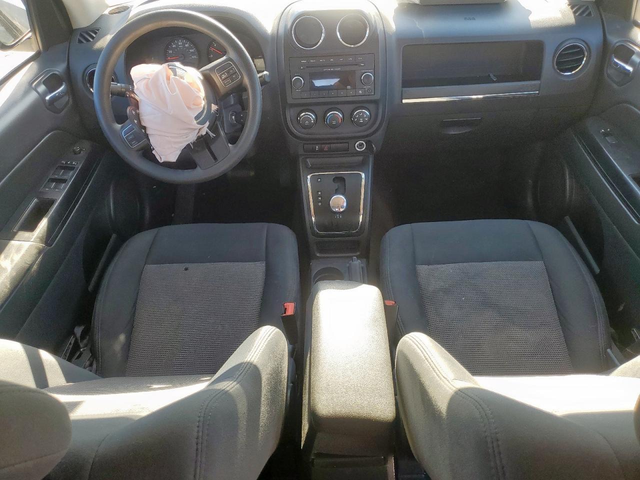 2013 Jeep Compass Sport VIN: 1C4NJCBA7DD270349 Lot: 91228675