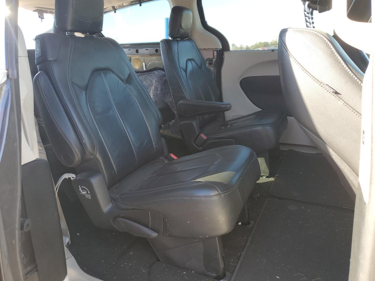 2017 Chrysler Pacifica Touring L VIN: 2C4RC1BG8HR648248 Lot: 91083415