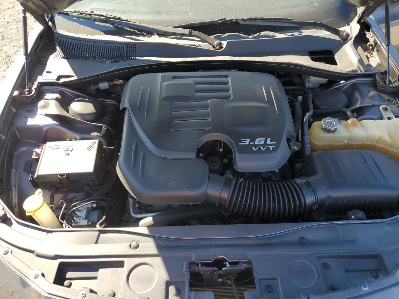 2015 Chrysler 300 S VIN: 2C3CCABG4FH892055 Lot: 91323275