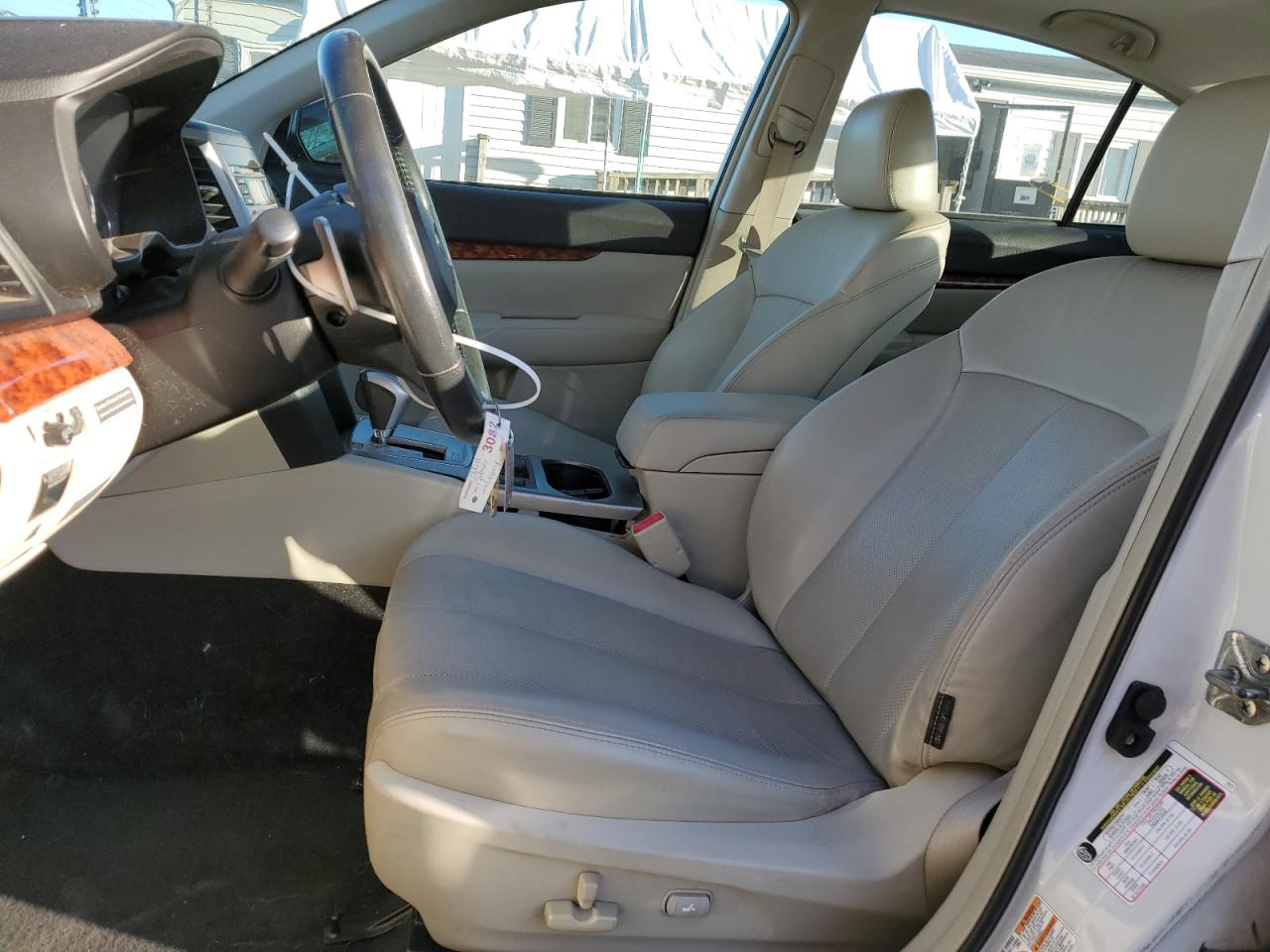 2011 Subaru Legacy 2.5I Limited VIN: 4S3BMBK69B3230227 Lot: 92224705