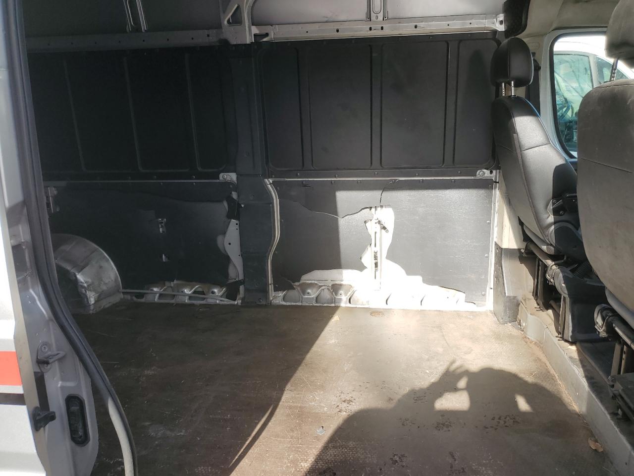 2017 Ram Promaster 2500 2500 High VIN: 3C6TRVDG7HE537806 Lot: 95221815