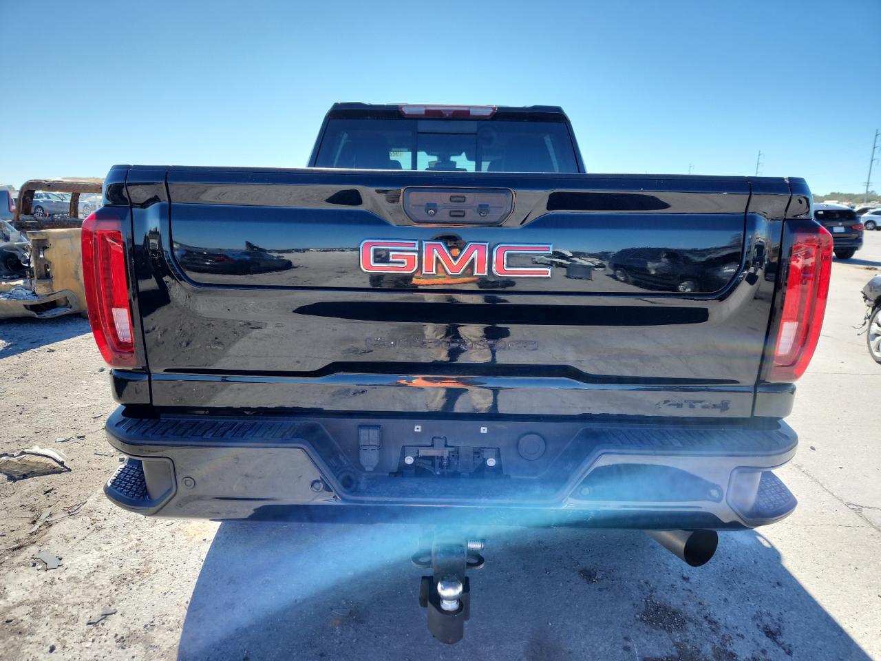 2022 GMC Sierra K2500 At4 VIN: 1GT49PEY0NF19255 Lot: 92203915