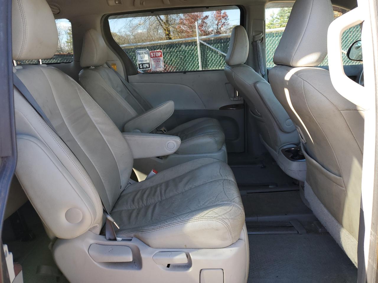 2014 Toyota Sienna Xle VIN: 5TDDK3DC0ES090434 Lot: 92375895