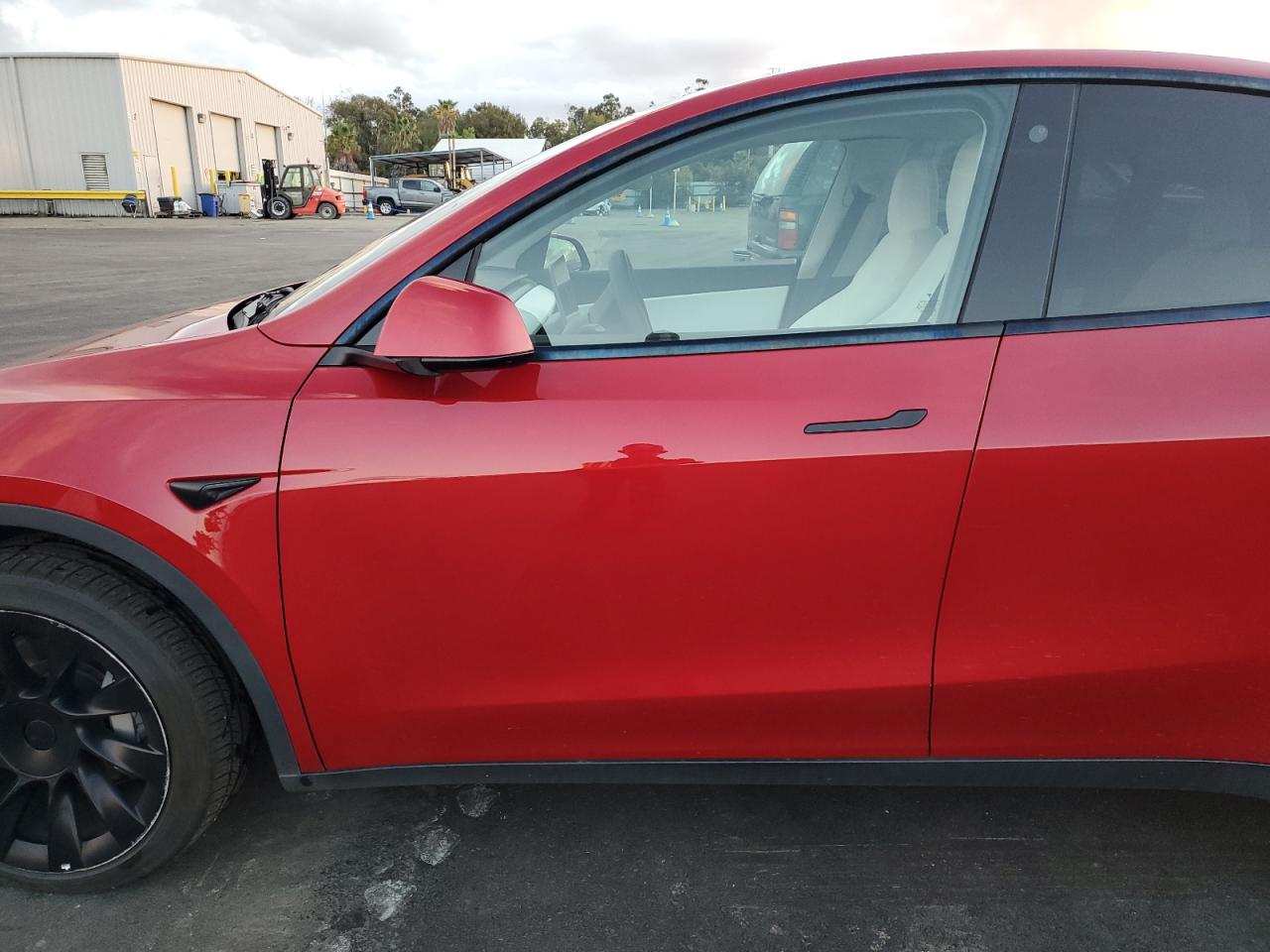 2021 Tesla Model Y VIN: 5YJYGDEE6MF102856 Lot: 92866555