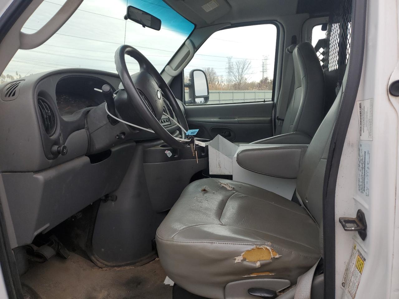 2008 Ford E350 Utility / Service Van VIN: 1FTSE34L68DB33639 Lot: 90423135